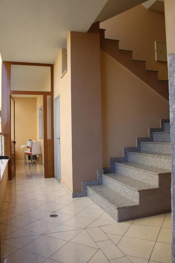 Bledi'S Comfy Apartment In New Blvd / Free Parking Tirana Extérieur photo